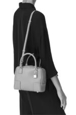 Loewe Women Amazona 19 square bag in nappa calfskin 206XF167 Warm Desert - Image 4