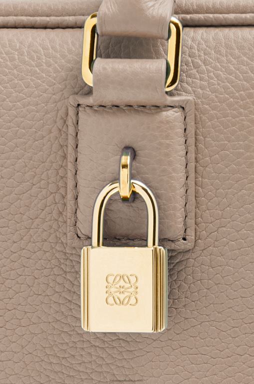 Loewe Women Amazona 23 bag in soft grained calfskin 206XF154 Sand - Image 8