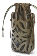 Loewe Women Anagram cut-out pocket in classic calfskin and nappa 206XF551 Tea Dust Glaze - Image 5