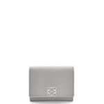 Loewe Women Anagram trifold wallet in pebble grain calfskin 206XF1206 Pearl Grey