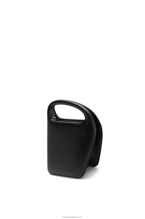 loewe_women_architects_d_bag_in_natural_calfskin_206xf171_black.jpg Loewe Women Architects D bag in natural calfskin 206XF171 Black - Image 1