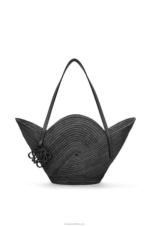 loewe_women_petal_basket_bag_in_raffia_and_calfskin_206xf41_black.jpg Loewe Women Petal basket bag in raffia and calfskin 206XF41 Black - Image 1