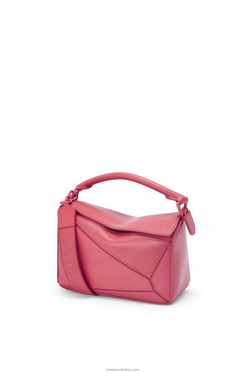 loewe_women_small_puzzle_bag_in_satin_calfskin_206xf490_plumrose.jpg Loewe Women Small Puzzle bag in satin calfskin 206XF490 Plumrose - Image 1