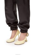 Loewe Women Toy pump in goatskin 206XF728 Faded Acacia - Image 2
